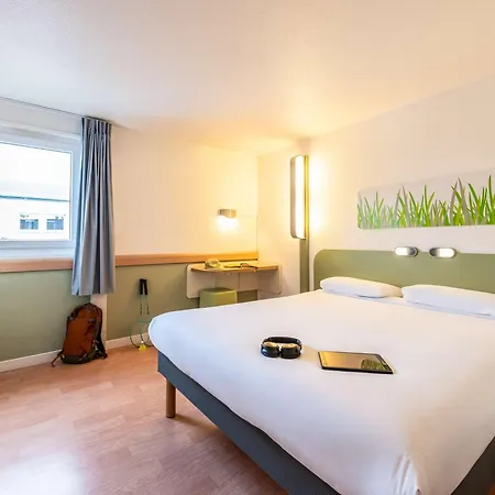 Hotel Ibis Budget Villefranche Limas