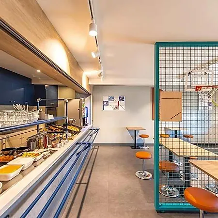 Ibis Budget Villefranche Hotel