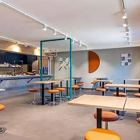 Ibis Budget Villefranche Hotel